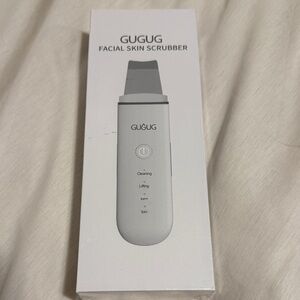 Gray Facial Skin Scrubber